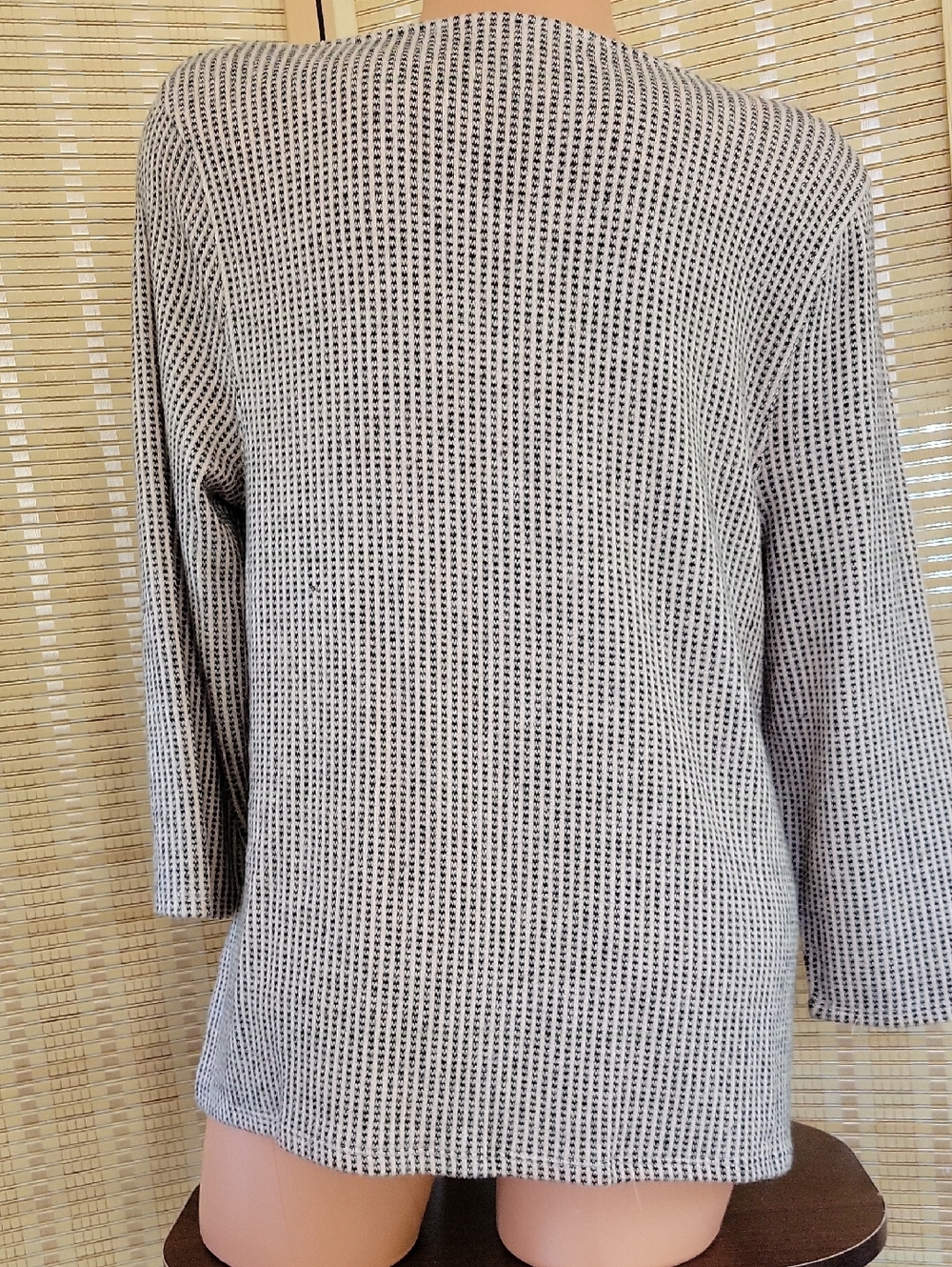 Retrology Stylish Pullover - Picture 2 of 4